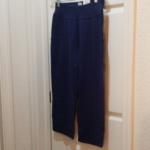 TIME AND TRU KNIT CAPRI PANTS